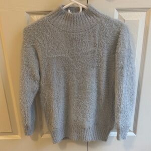 Cozy Women's Gray Turtleneck Sweater
